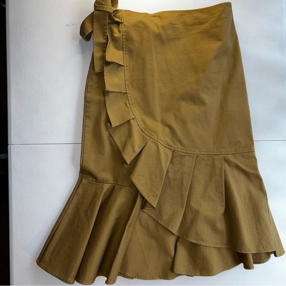Who What Wear size six skirt with peplum trim - Picture 1 of 5